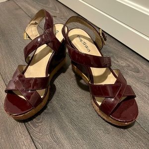 Paprika maroon wedges